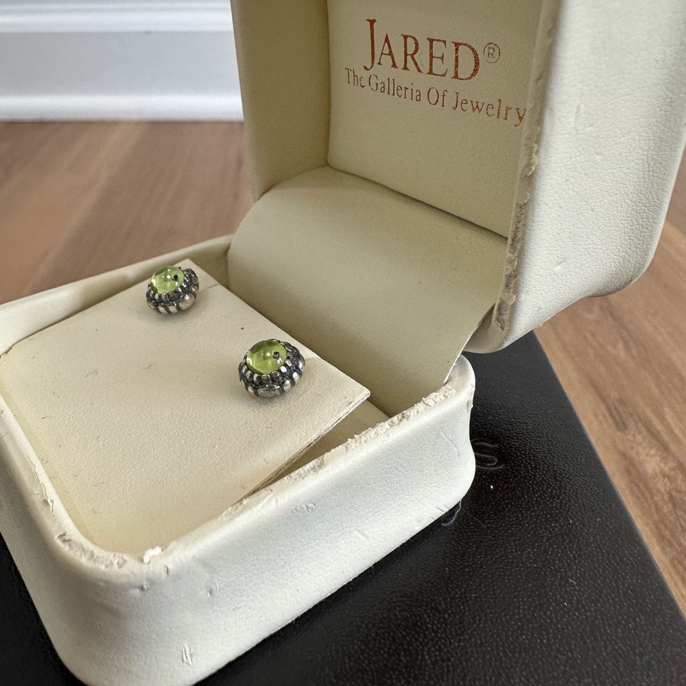 Pandora Silver and Peridot Stud Earrings - Picture 5 of 7